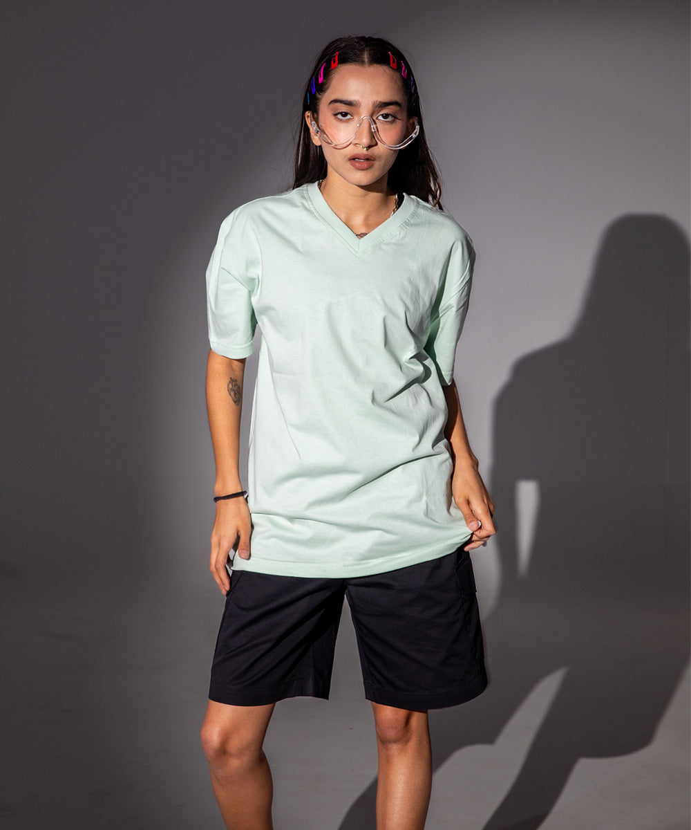 Light pastel green - V-Neck T-shirt
