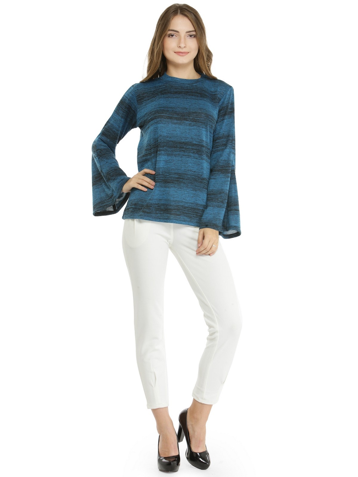 Stradda Womens Huge Bell Sleeves Sweater