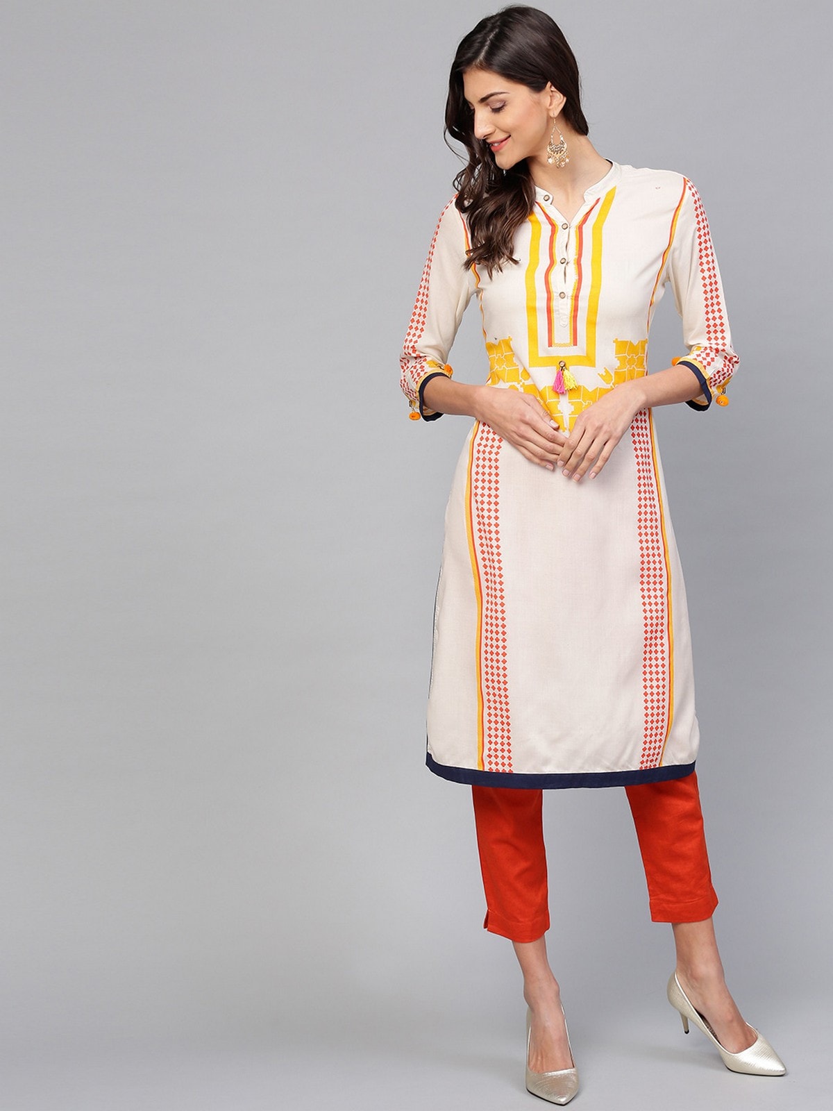 Stradda Womens Off White Placement Printed Kurta