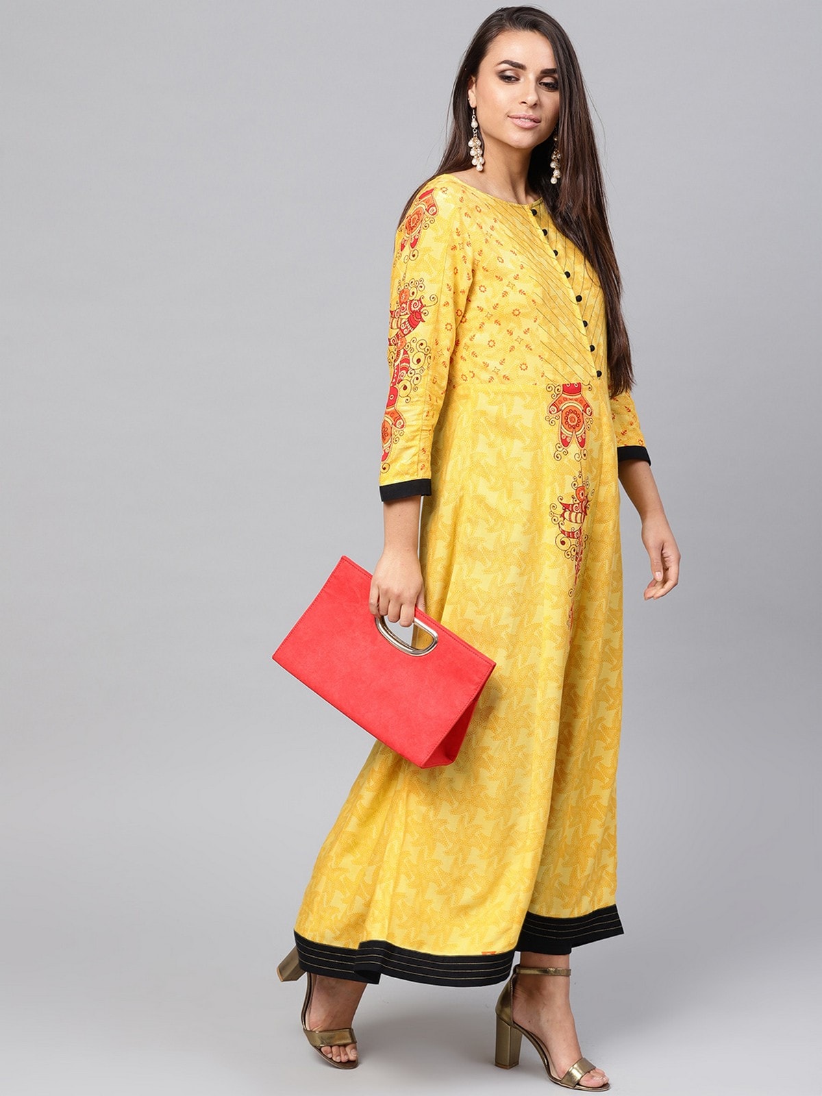Stradda Womens Tribal Print Placement Kalidaar Kurta