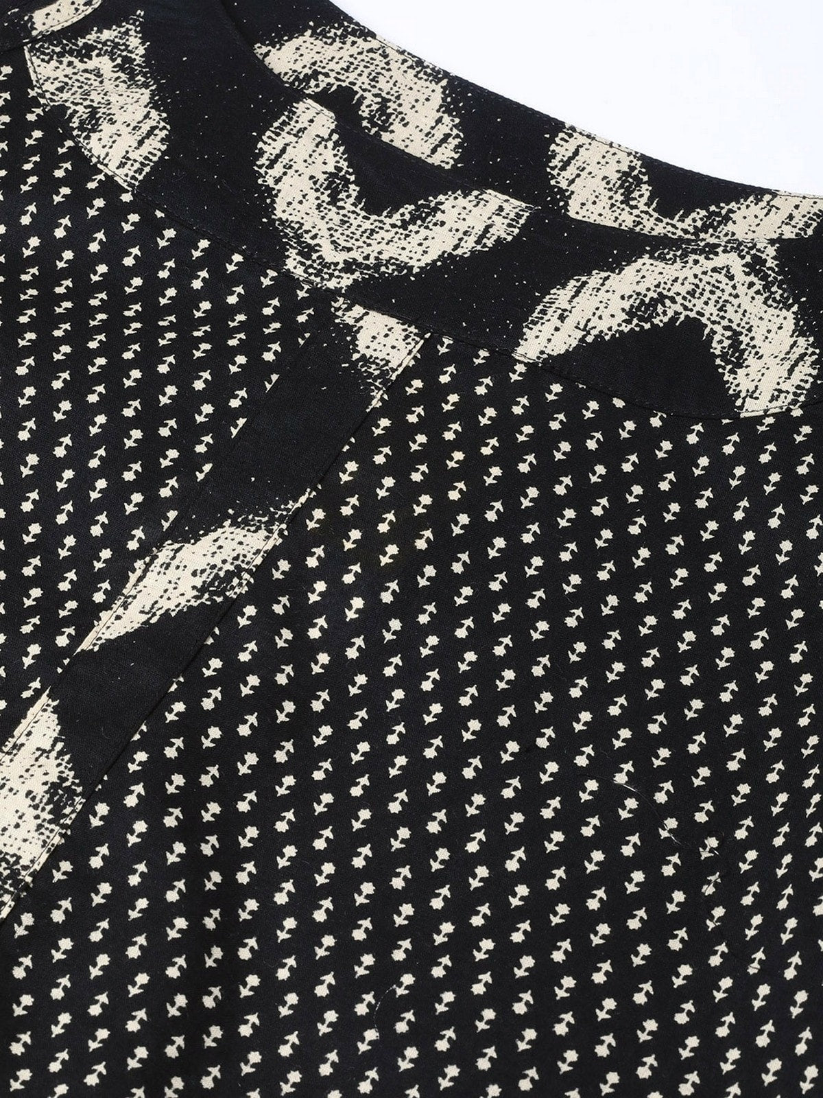 Stradda Womens Sleeveless Printed Long Kurta