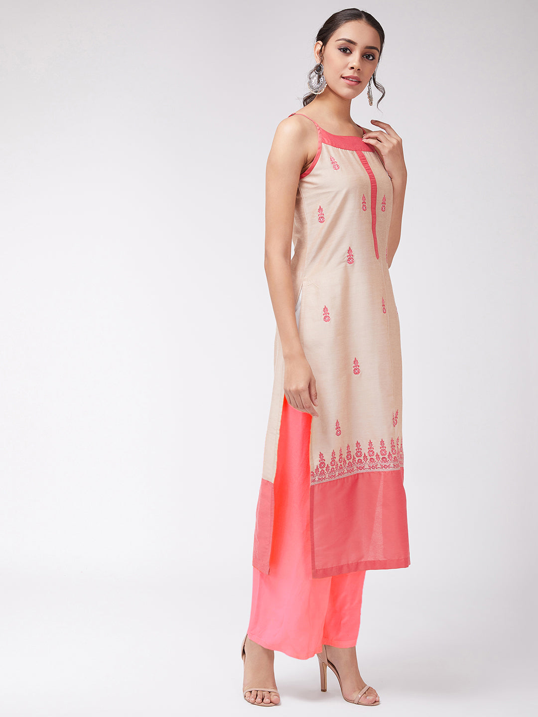 Border Embroidered Strappy Semi Festive Kurta